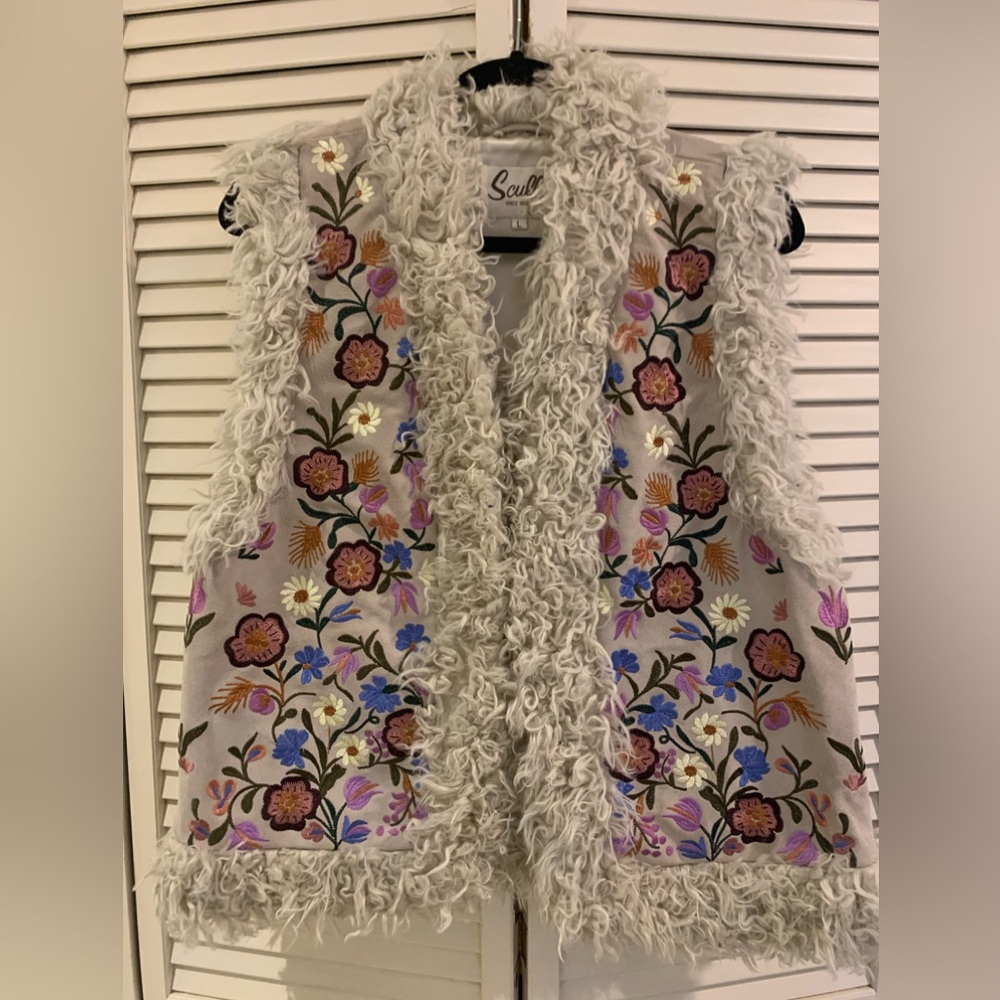 NWT - Scully Suede Vest with Embroidery- Stunning!